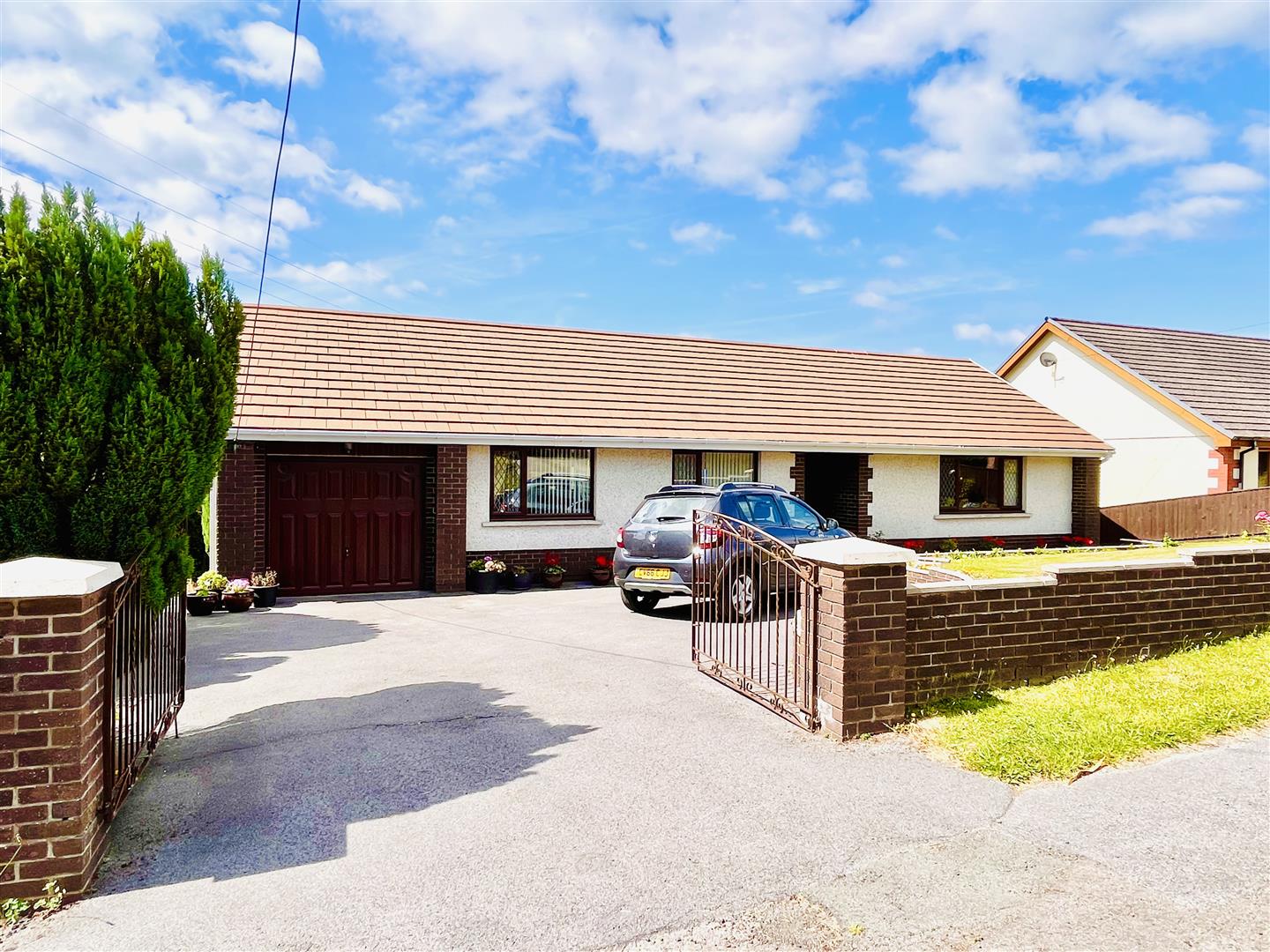 Heol Waunyclun, Llanelli, Kidwelly, SA17 4BR Property for Sale